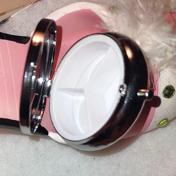 Round Mini Floral Pill Box Case - Picture 6 of 15